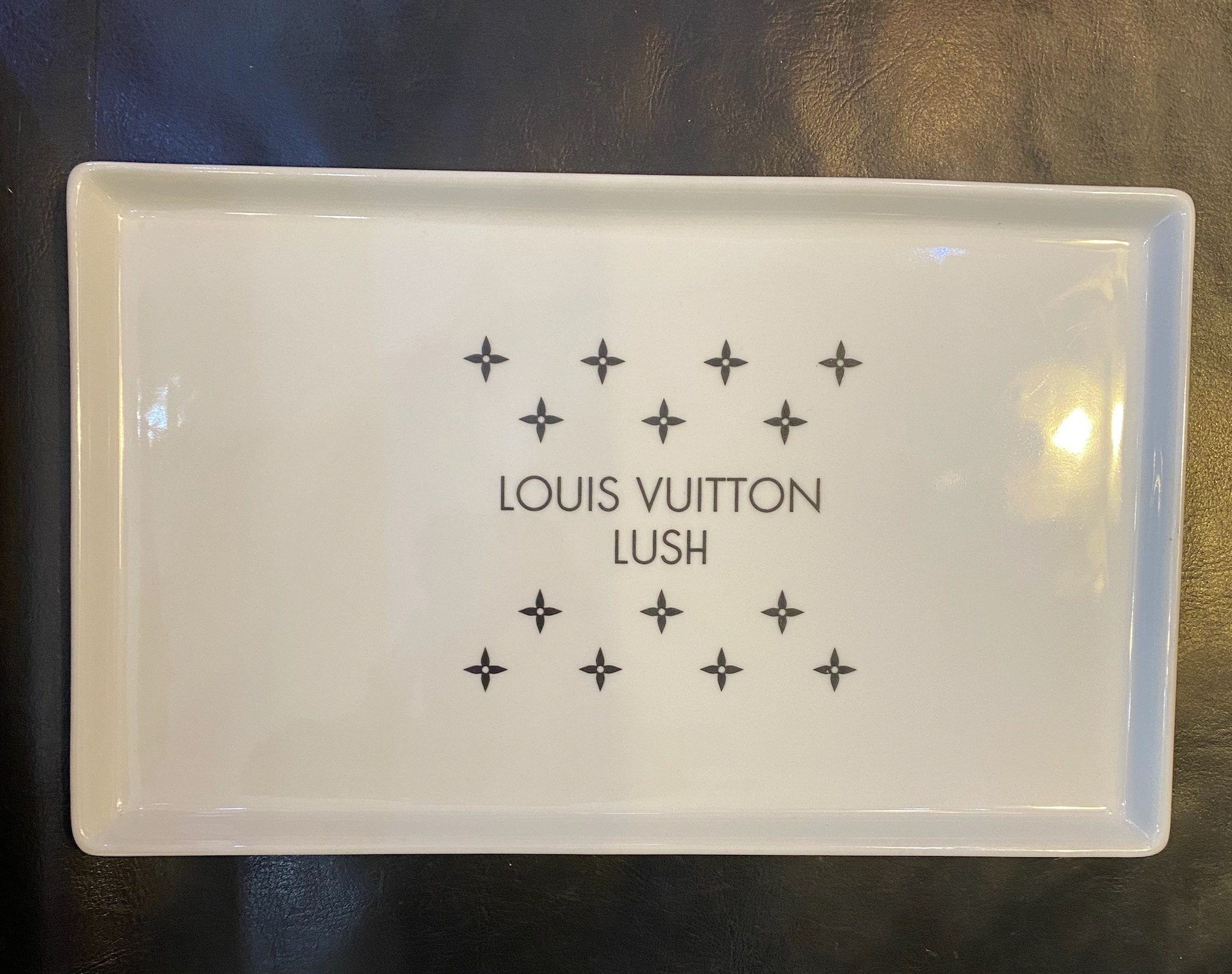 Designer LV Plates/ Dessert Plates and Tent Cards — Luxury Party Items